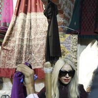 Lady Gaga shopping at the Dilli Haat handicrafts market | Picture 112541